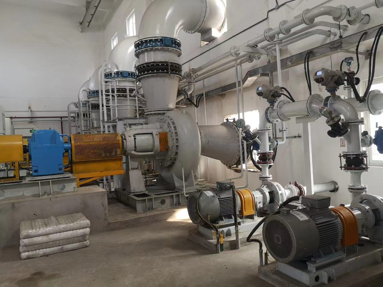 濟甯華(hua)源電熱廠安裝脫(tuō)硫泵